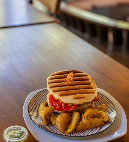 Hotel Parque Chillan   Caja Los Héroes