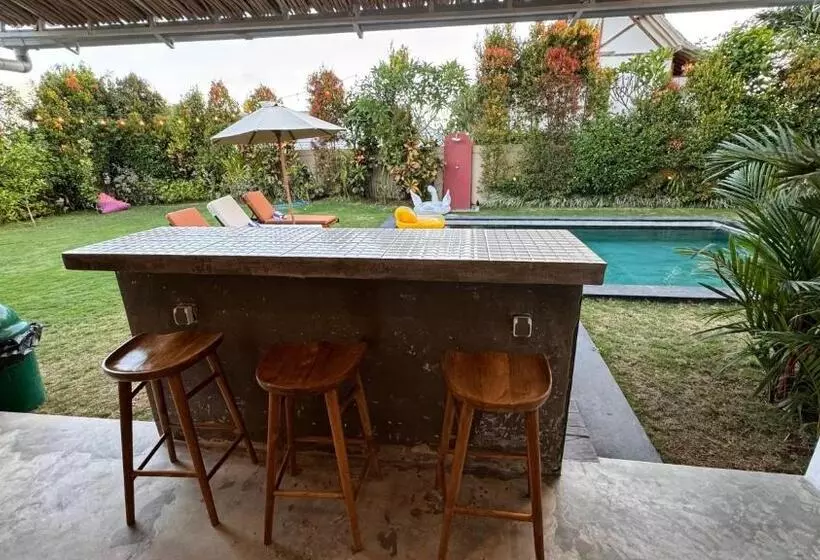 ホテル Unique Canggu Guest House