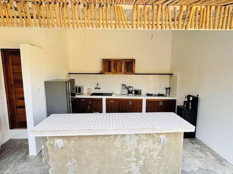 ホテル Unique Canggu Guest House