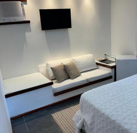 Pensão Almas Gêmeas Suíte Varanda