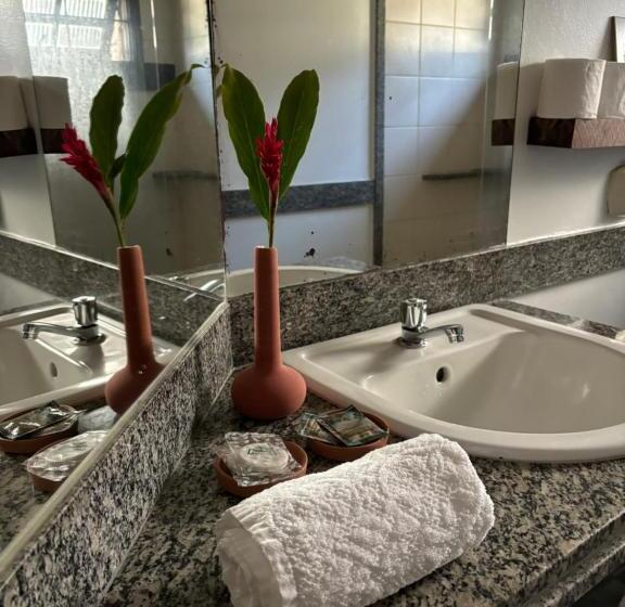 Pensão Almas Gêmeas Suíte Varanda