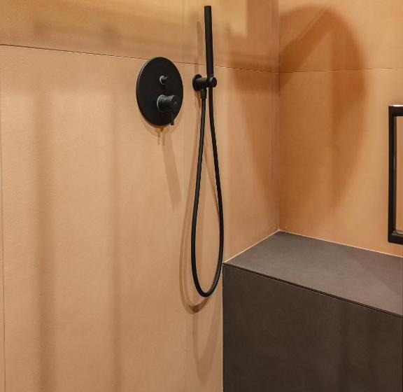 پانسیون Almica24