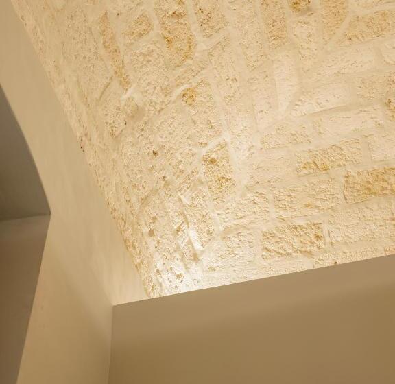 پانسیون Almica24