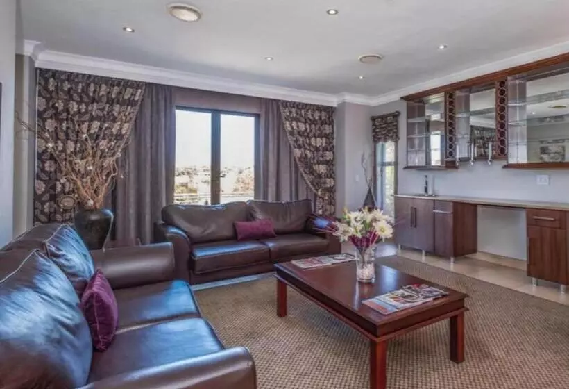 پانسیون Fairview Manor