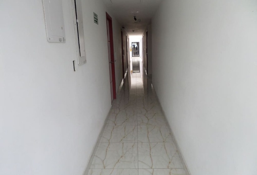 Apartahotel Barcelot