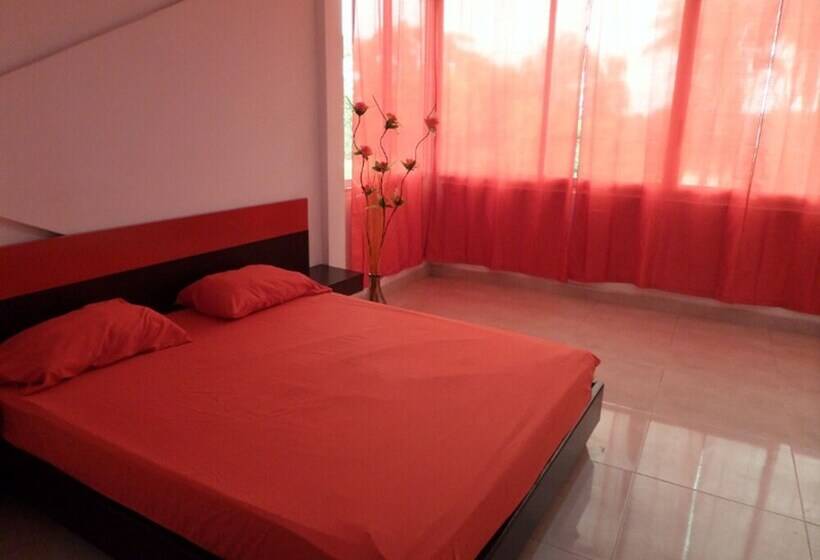 Apartahotel Barcelot