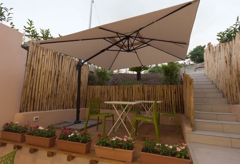 ベッドアンドブレックファースト Aether Suites Tropea   Free Private Parking