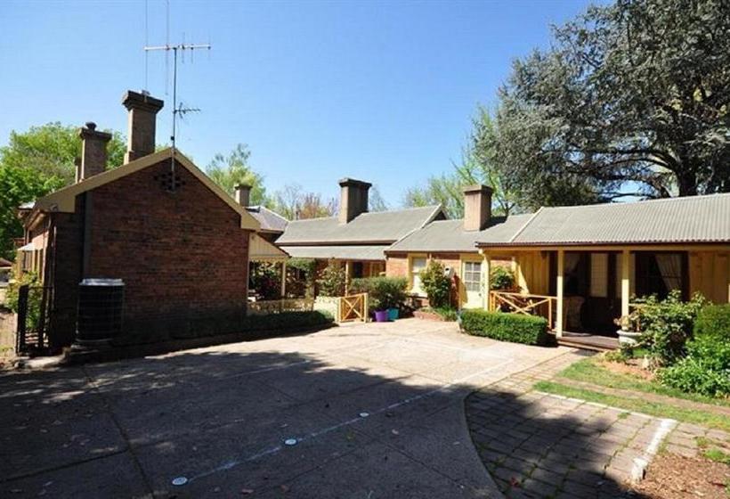 민박 Cotehele  The Magistrates House