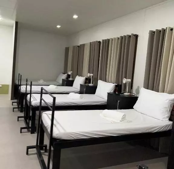 Happy Camper Hostel