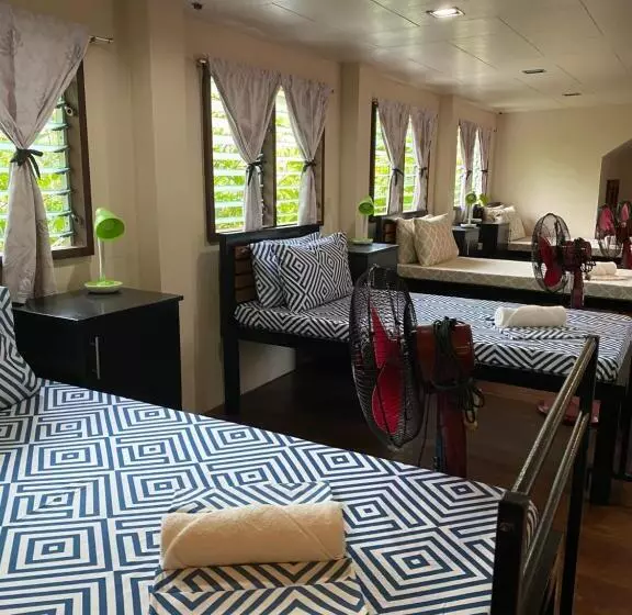 Happy Camper Hostel