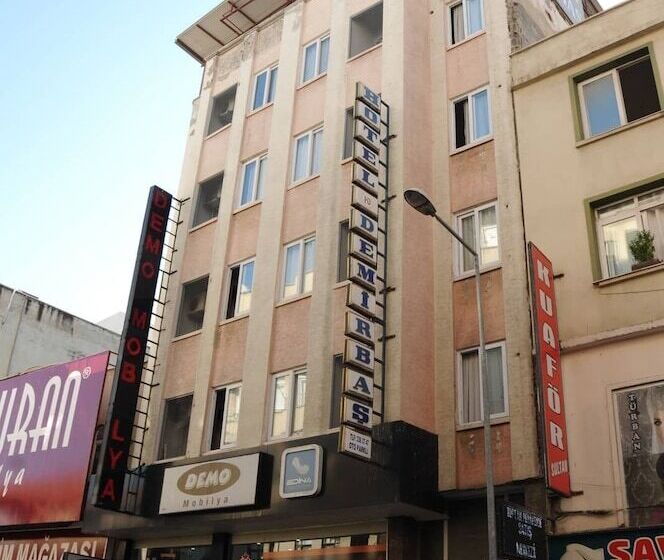酒店 Demirbas
