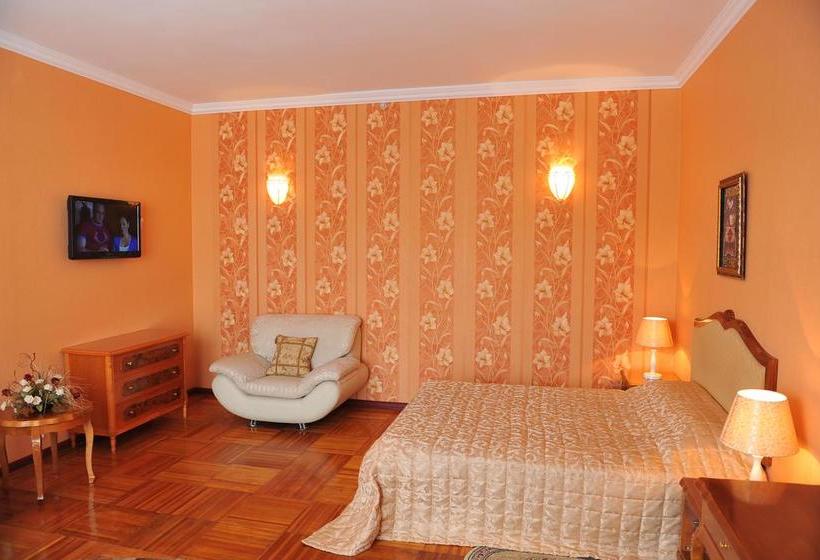 هتل Gostinichny Komplex Germes