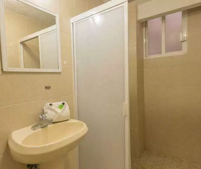 Hotelli Suites Poliforum Inn