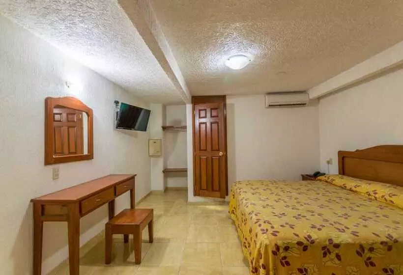 Hotelli Suites Poliforum Inn