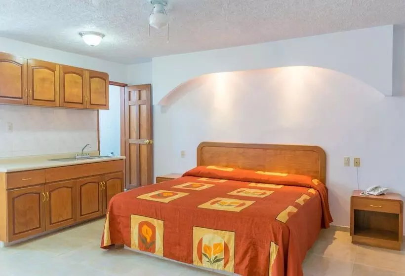 Hotelli Suites Poliforum Inn