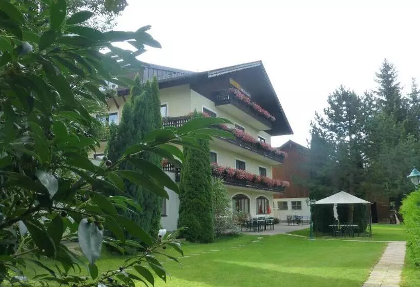 هتل Weismann