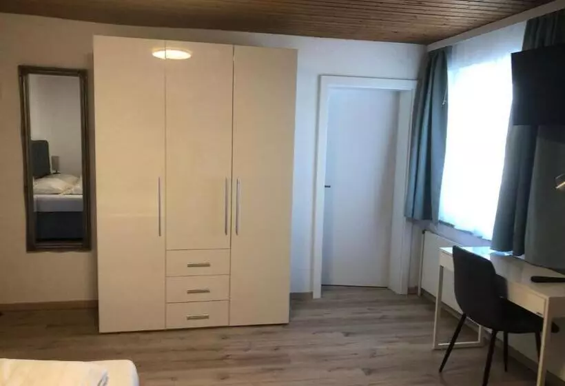 هتل Weismann