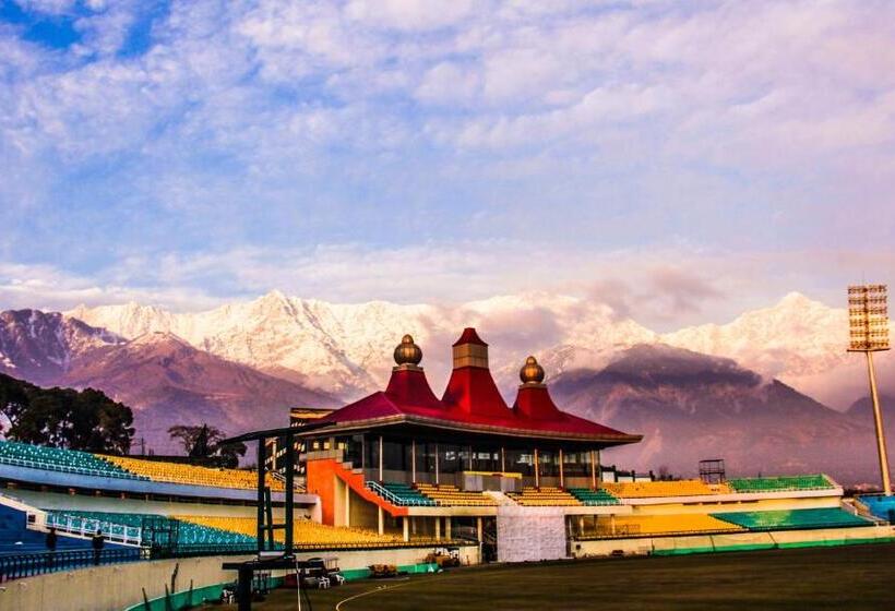 Prakriti Aalay   Riverside Mountain View Boutique Eco Resort