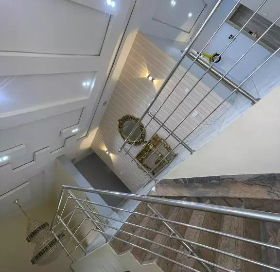 2508 Hotel And Suites