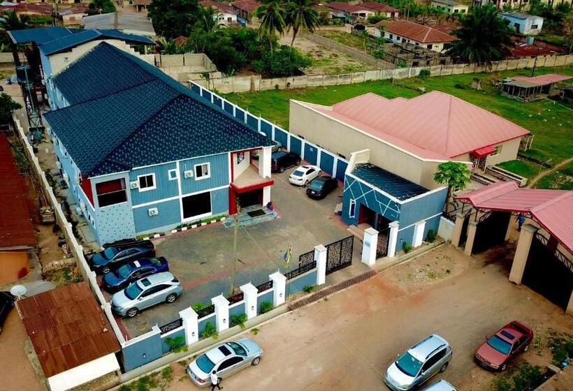 2508 Hotel And Suites