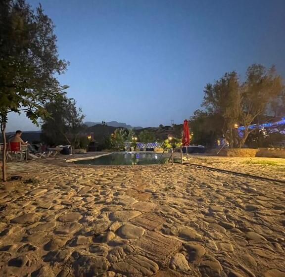 호스텔 Auberge Alwahabi