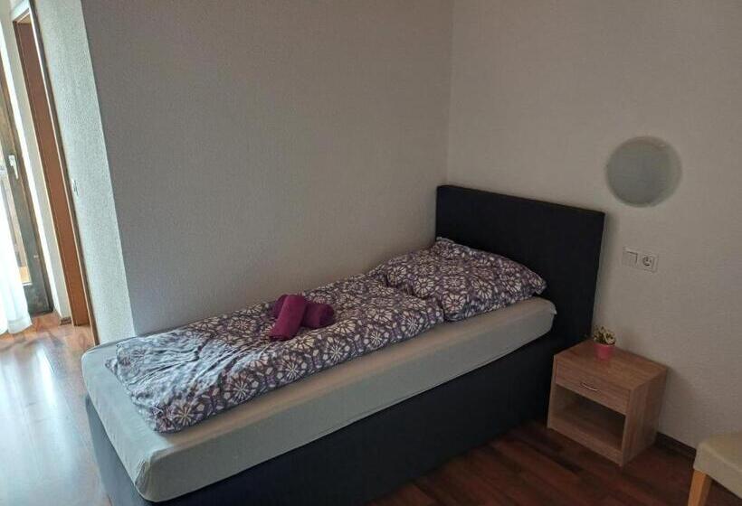 הוסטל Gasthof Kollmeder