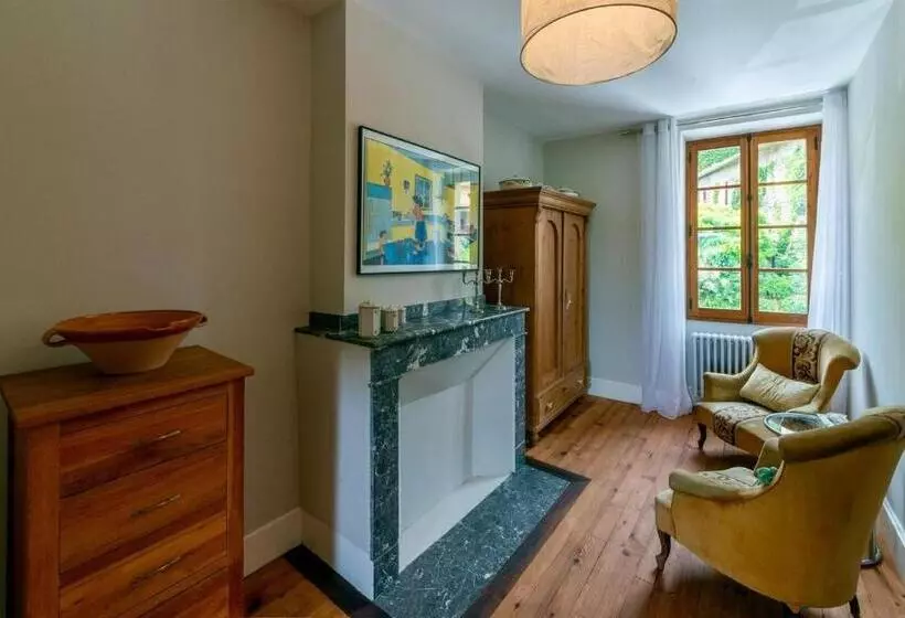 Aamiaismajoitus (B&B) Le Tresor De Cordes