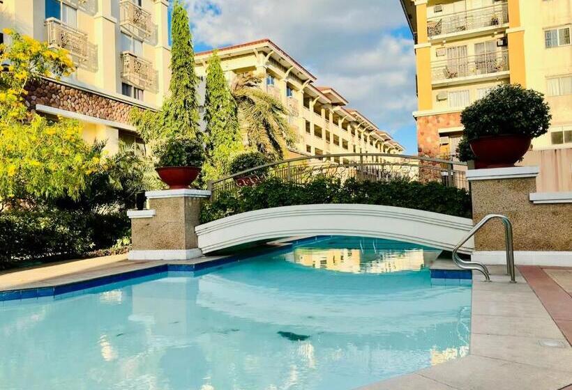 Feels Like Homie Staycation