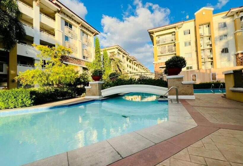 Feels Like Homie Staycation