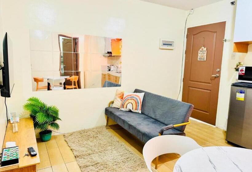 Feels Like Homie Staycation