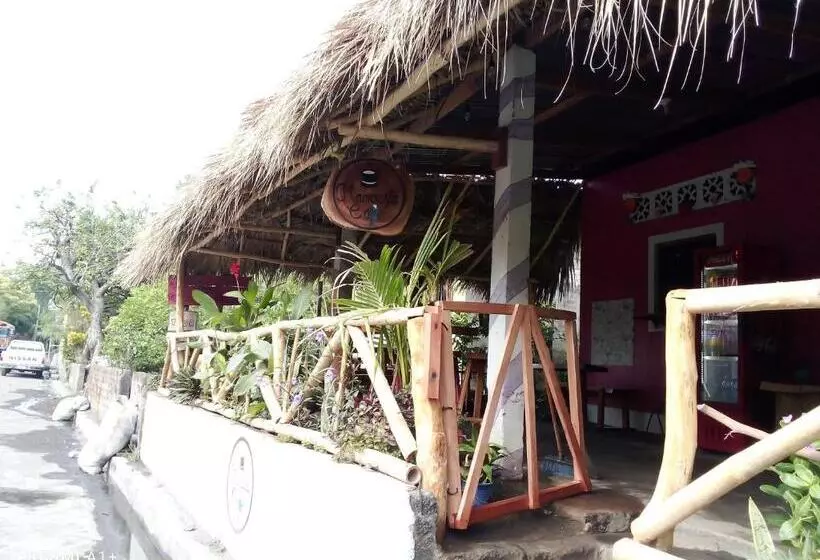 カプセルホテル Mama Cita Café House