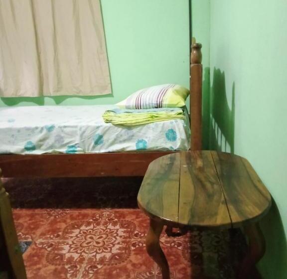 هتل کپسول Mama Cita Café House