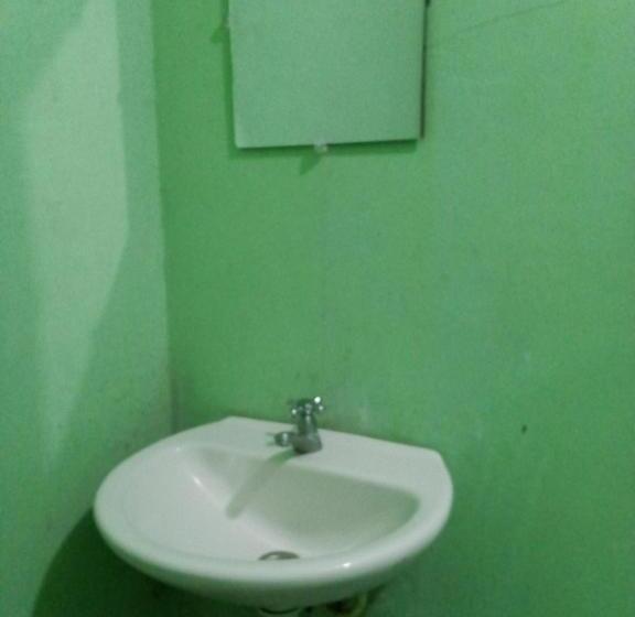 هتل کپسول Mama Cita Café House