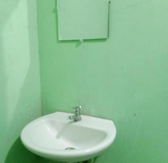 هتل کپسول Mama Cita Café House