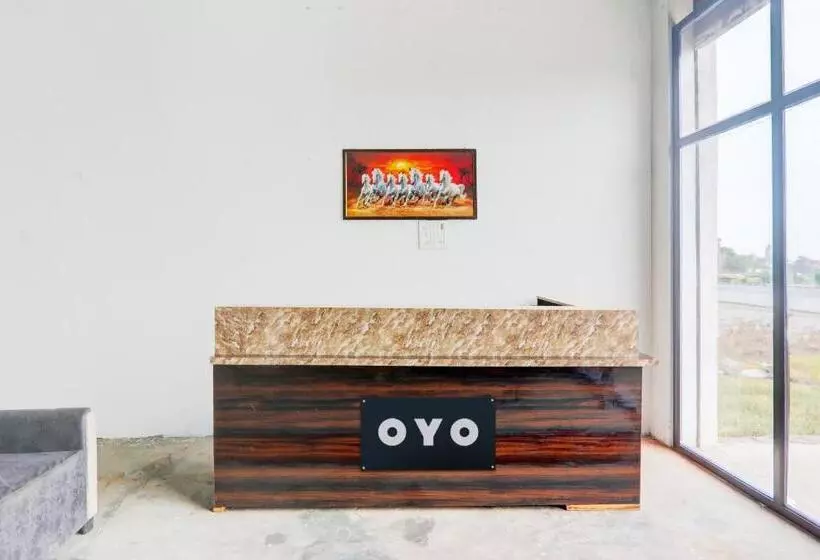 Hotelli Oyo Moon Sez