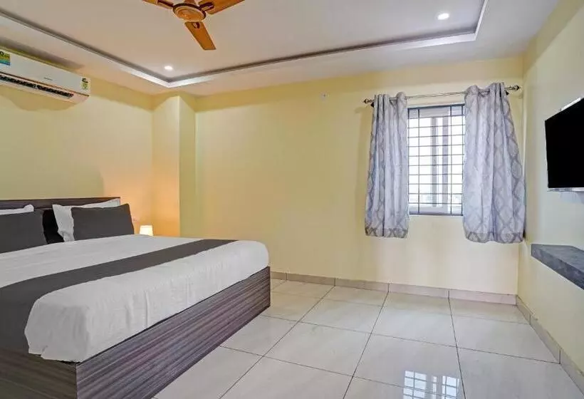 Hotelli Oyo Sri Sai Lodge