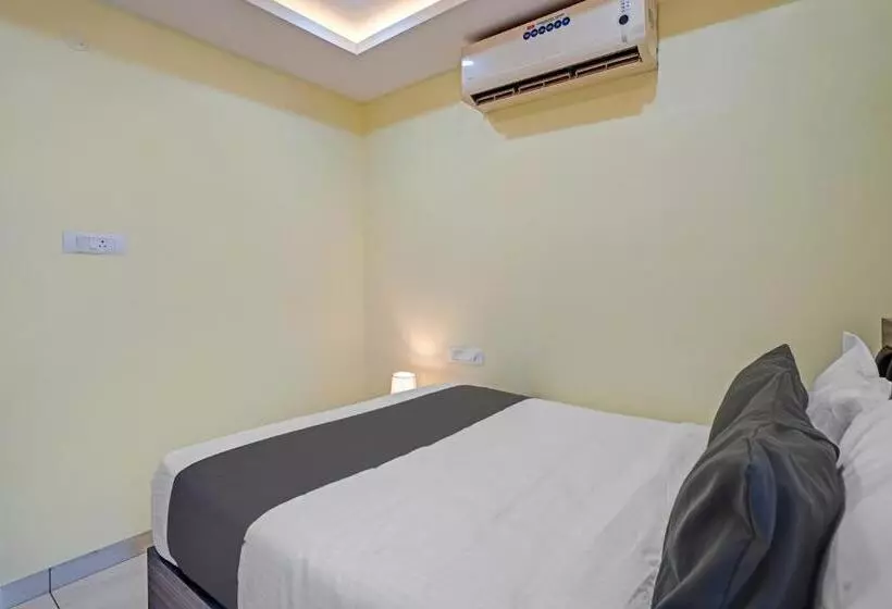 Hotelli Oyo Sri Sai Lodge
