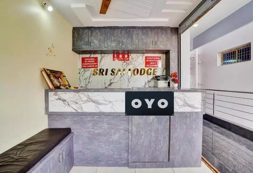 Hotelli Oyo Sri Sai Lodge