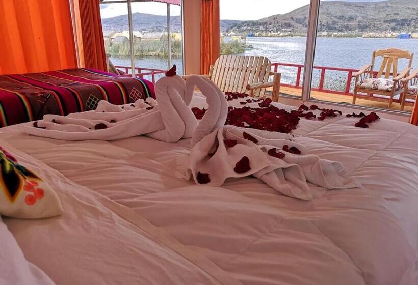 Hotel Uros Suma Qhota Lodge