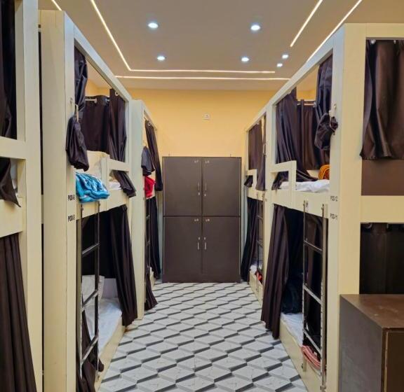 Kashi Vandanam Hostel