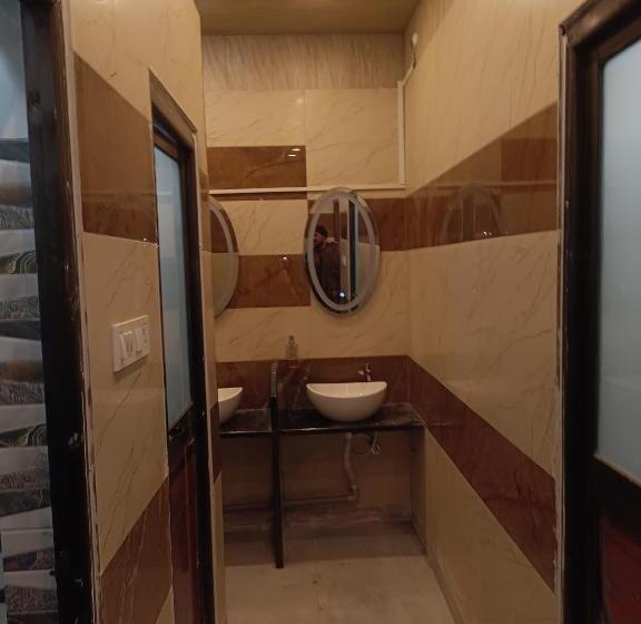 Kashi Vandanam Hostel