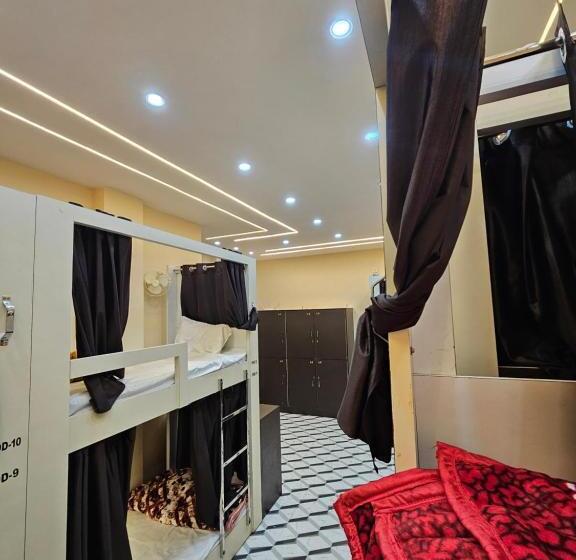 Kashi Vandanam Hostel