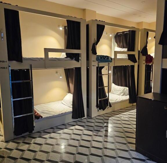 Kashi Vandanam Hostel