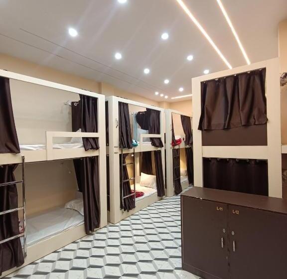 Kashi Vandanam Hostel