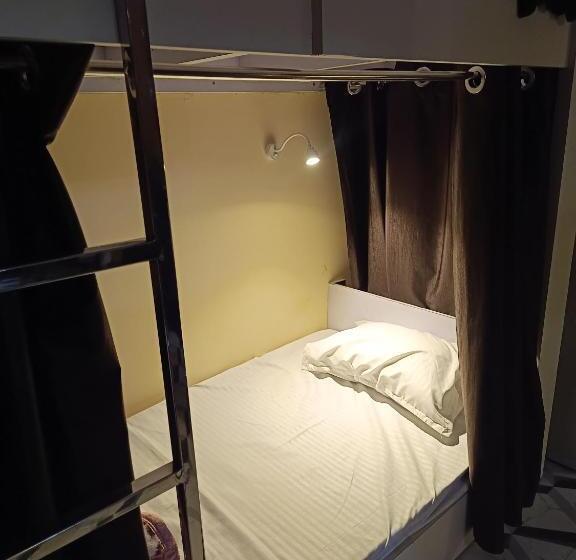 Kashi Vandanam Hostel