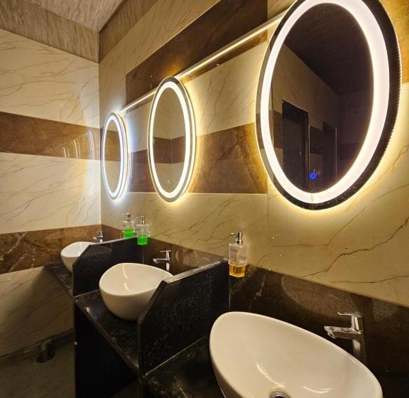 Kashi Vandanam Hostel