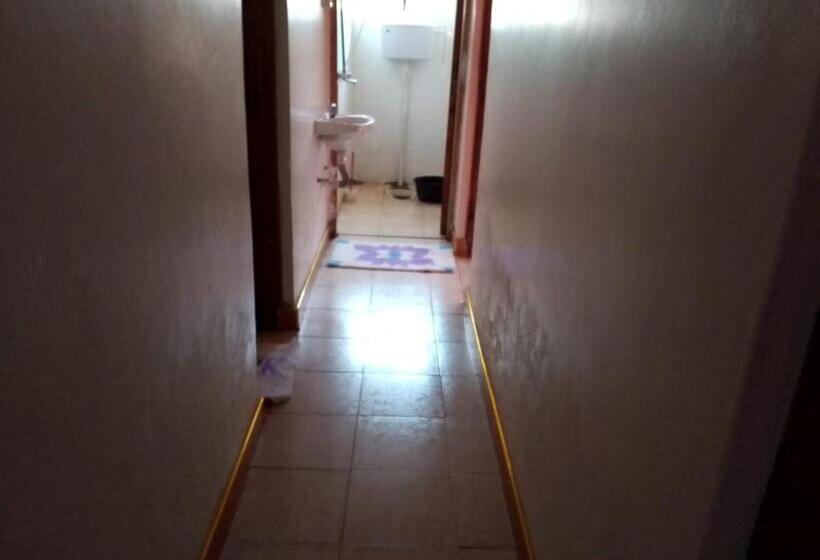 پانسیون 3 Bed Guesthouse With With Water, Electricity Wifi