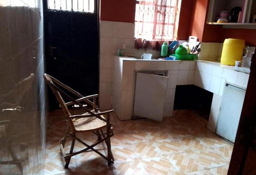 پانسیون 3 Bed Guesthouse With With Water, Electricity Wifi