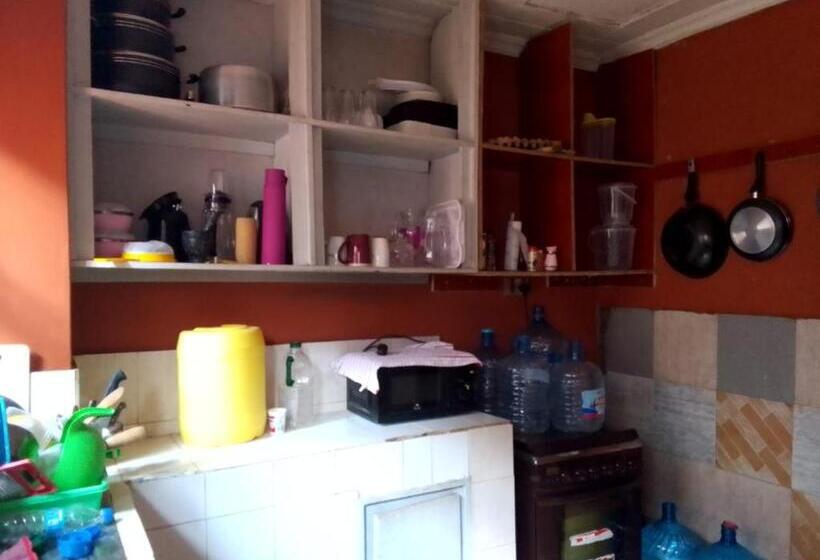 پانسیون 3 Bed Guesthouse With With Water, Electricity Wifi