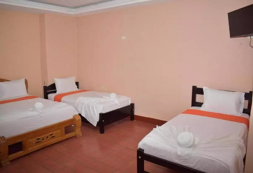 ペンション Hostal La Momposina